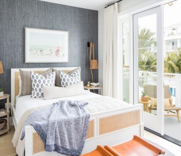 beach-style-bedroom