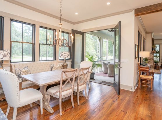 farmhouse-dining-room