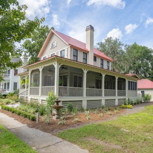 farmhouse-exterior